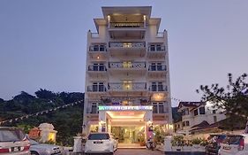 Arenaa Deluxe Hotel